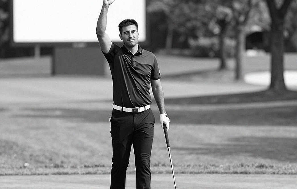 Khoảng trống trên sân golf: Khi dữ liệu im lặng, nghề viết phải lên tiếng